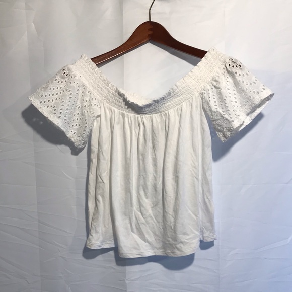 Express Tops - ⭐️Host Pick⭐️ White off the shoulder top